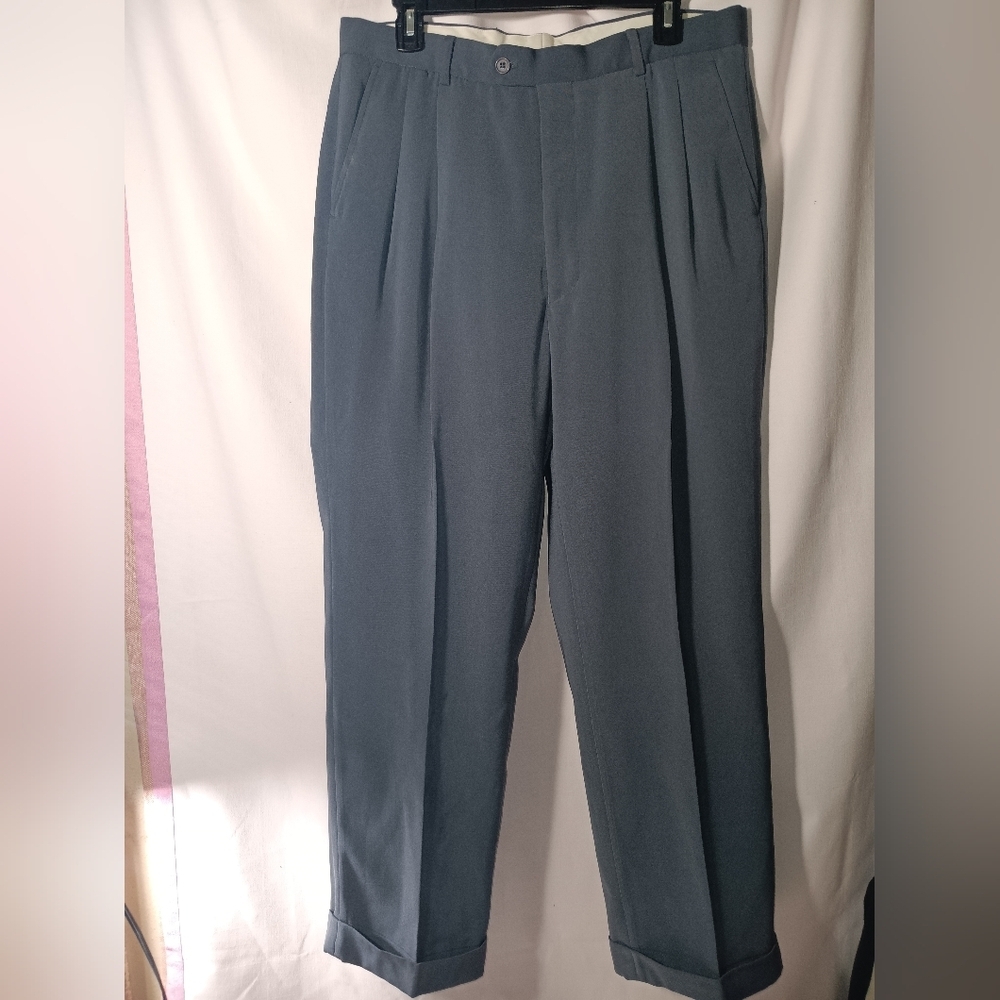 Men's Gray Pleated Pants